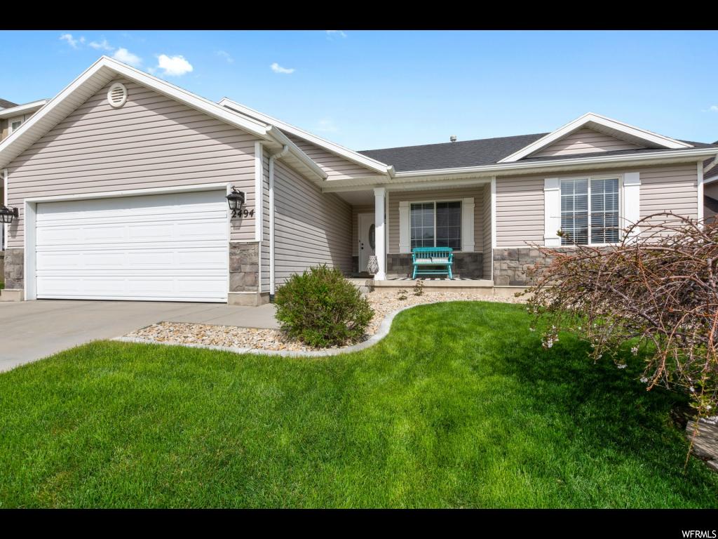 2494 APRICOT PL Saratoga Springs, Utah Beautiful, updated home located in a quiet cul-de-sac, in coveted Harvest Hills neighborhood. Open floor plan with granite countertops, wood laminate floors throughout, and tiled bathrooms. Upgraded carpet, with memory foam pad. Stainless steel appliances, with double oven. Large master. Fully fenced yard. West facing home, leaving your back yard shaded in the afternoon and evening. Beautiful views. Walking trails and parks nearby. 8 minute drive to Thanksgiving Point business park. Square footage figures are provided as a courtesy estimate only. Buyer is advised to obtain an independent measurement.