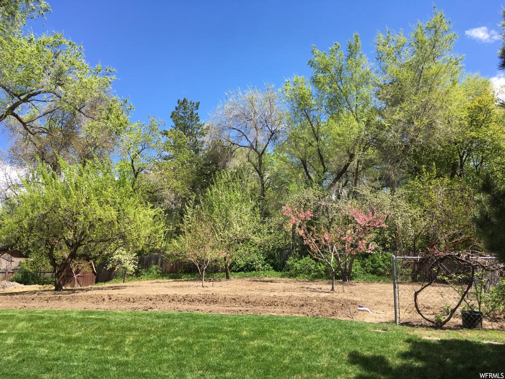 2255 E 6200 S, Holladay, UT 84121