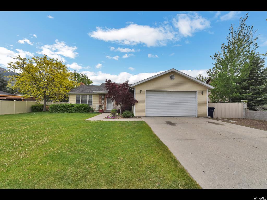 1594 E Nicklaus Rd, Sandy, UT 84092