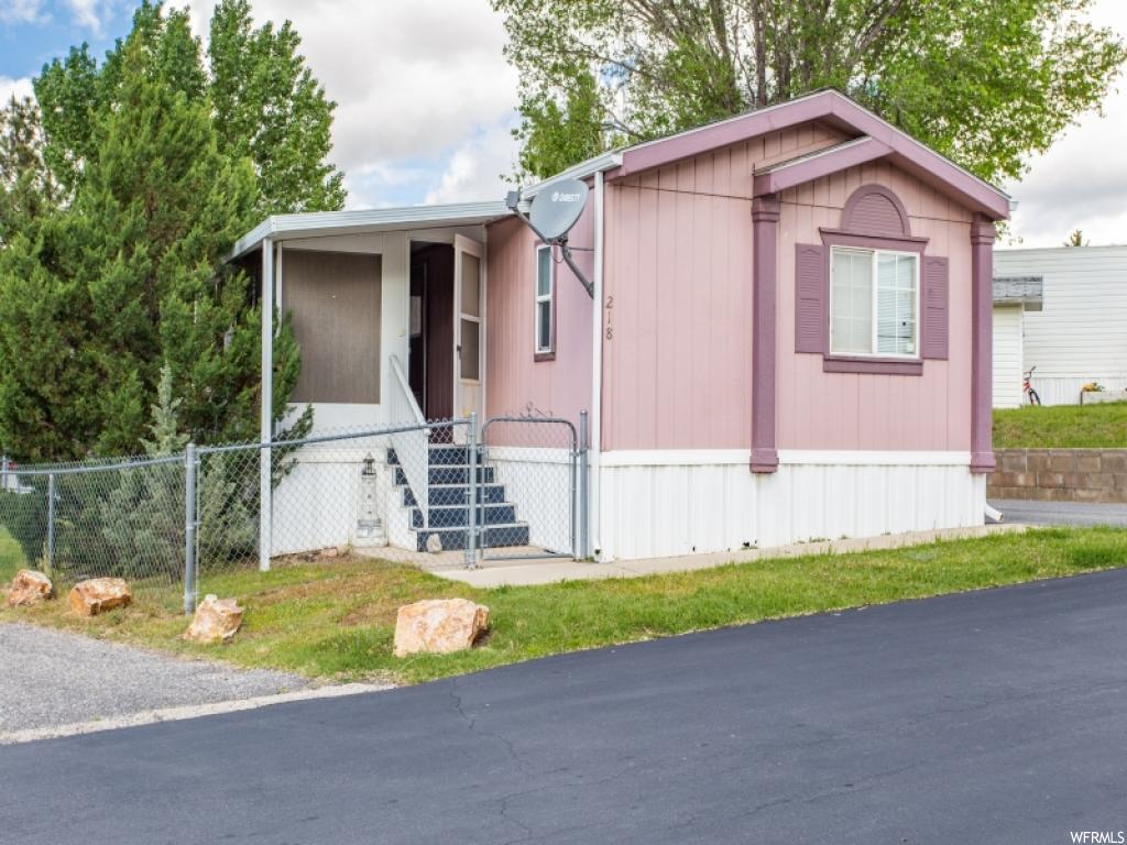 218 Engstrom Way, Layton, UT 84041