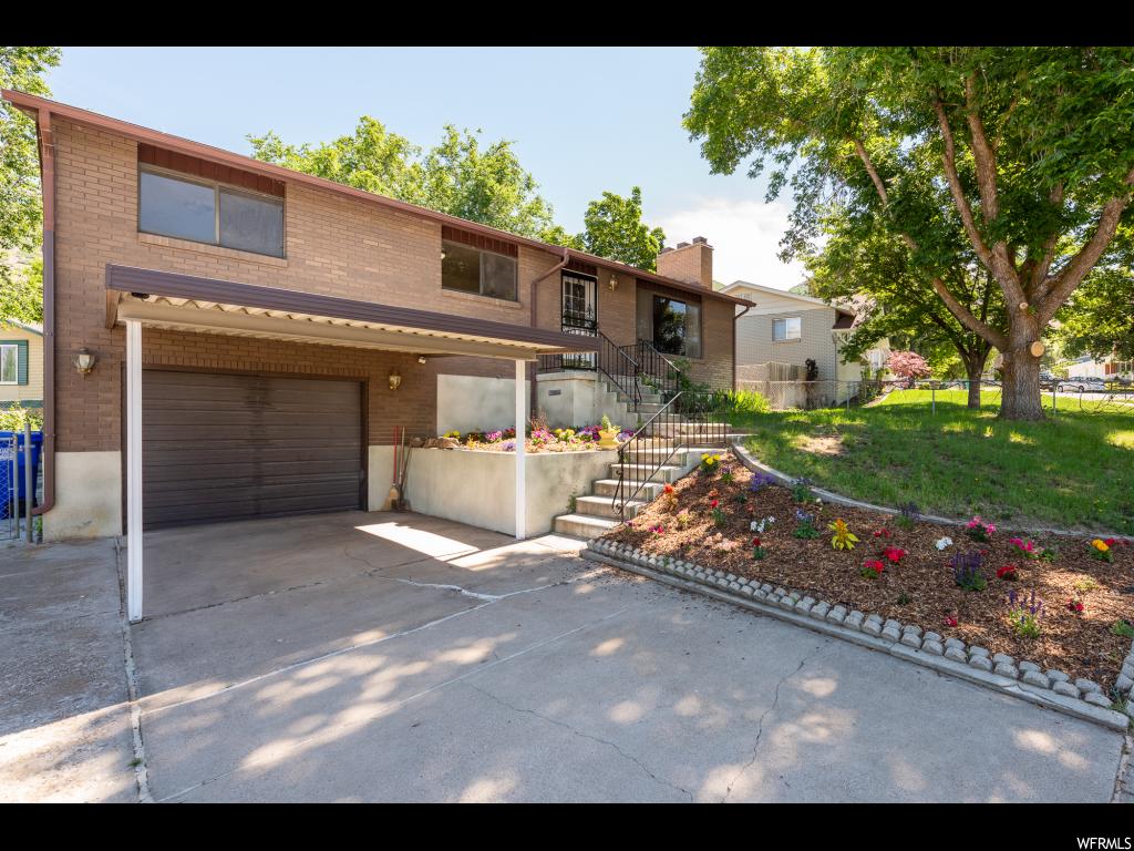 305 E Briarwood Dr N, Centerville, UT 84014