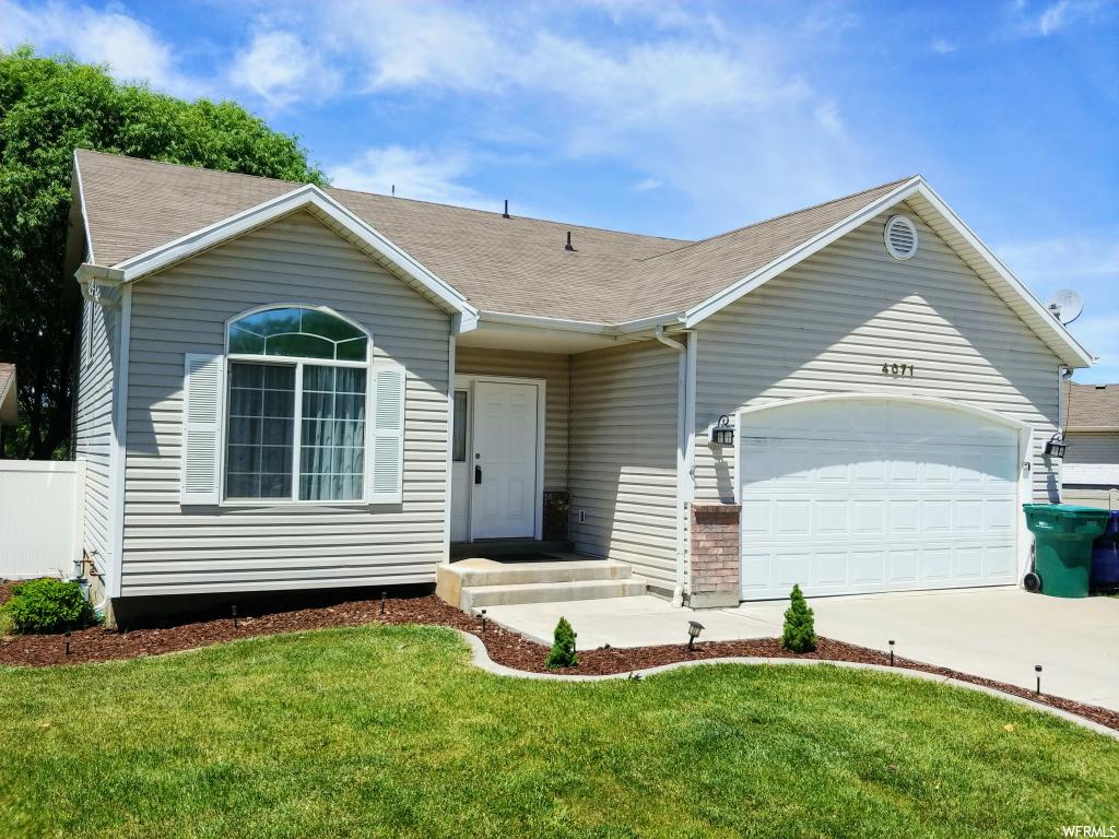 4071 Westlake Dr, Roy, UT 84067