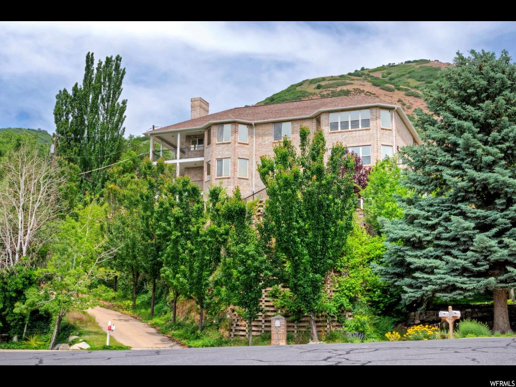 813 E Center St, Centerville, UT 84014