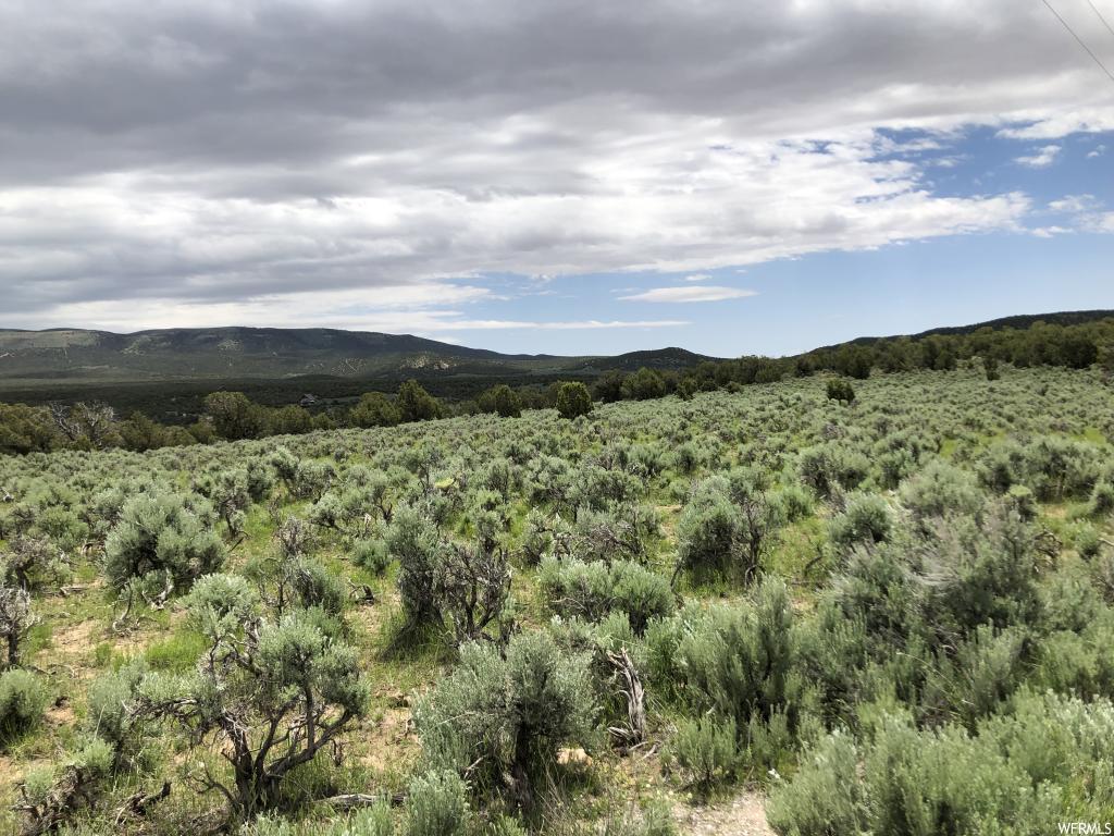 11948 E Solitude Dr #16, Lapoint, UT 84039