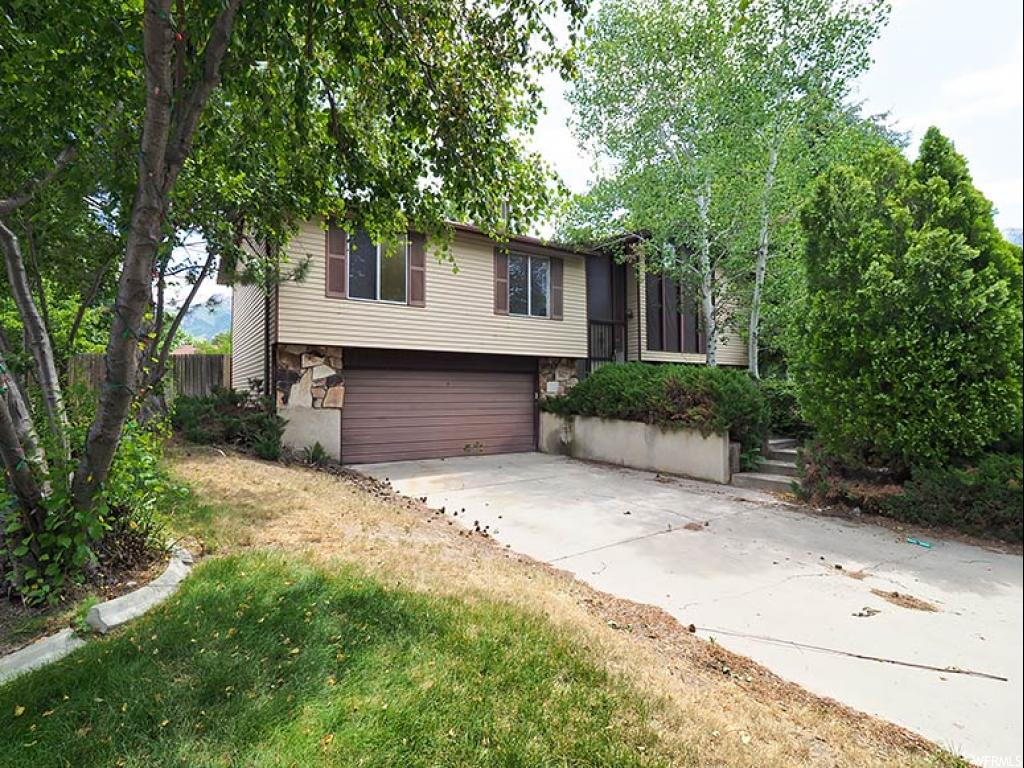 9483 S Buttonwood Dr E, Sandy, UT 84092