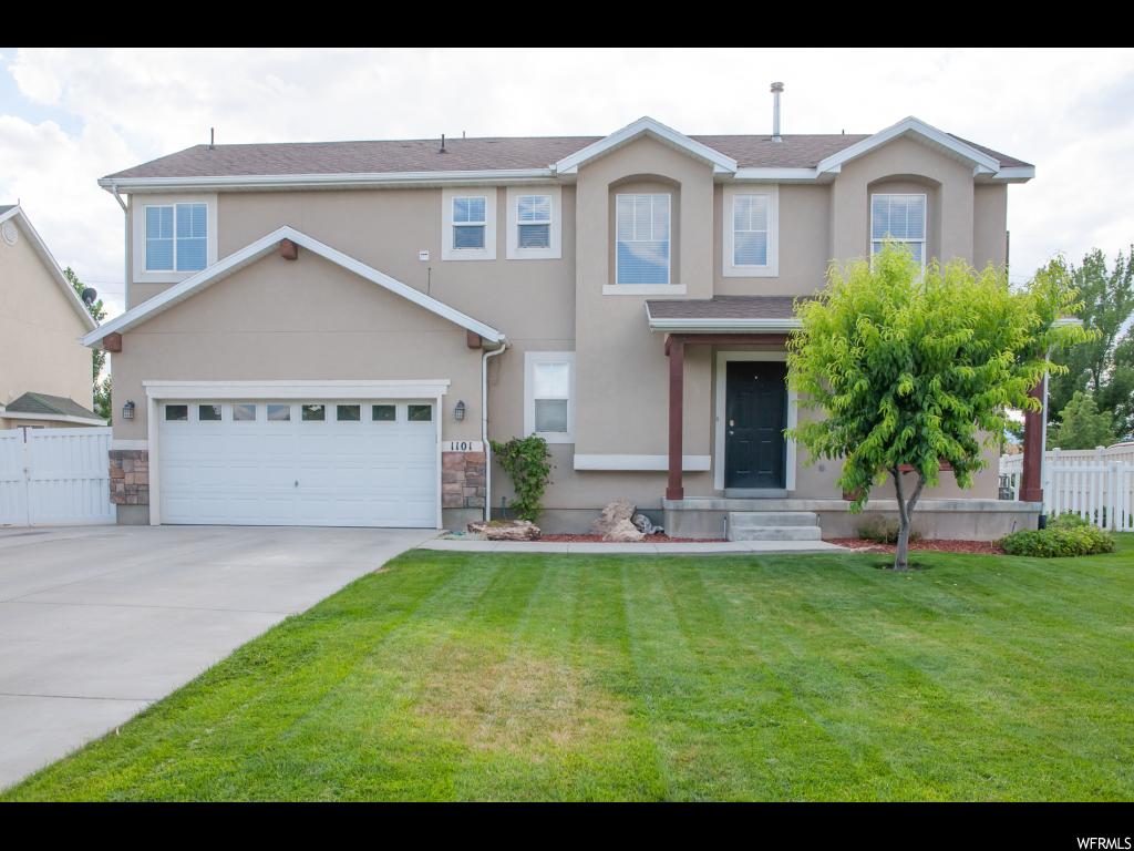 1101 S TOPAZ E Saratoga Springs, Utah This immaculate 2-story home is in the original Saratoga Springs HOA & features an updated kitchen, hardwood floors, spacious living areas, bright, open floor plan, serene backyard & a large master suite. Quiet, friendly area and not far from all of the neighborhood amenities, including 2 pools, clubhouse, the boat launch, park & picnic area.