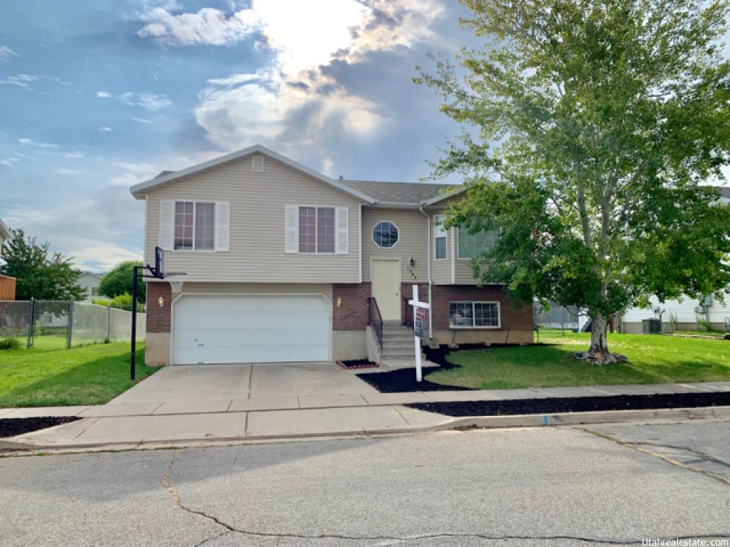 1566 N 2275 W, Clinton, UT 84015