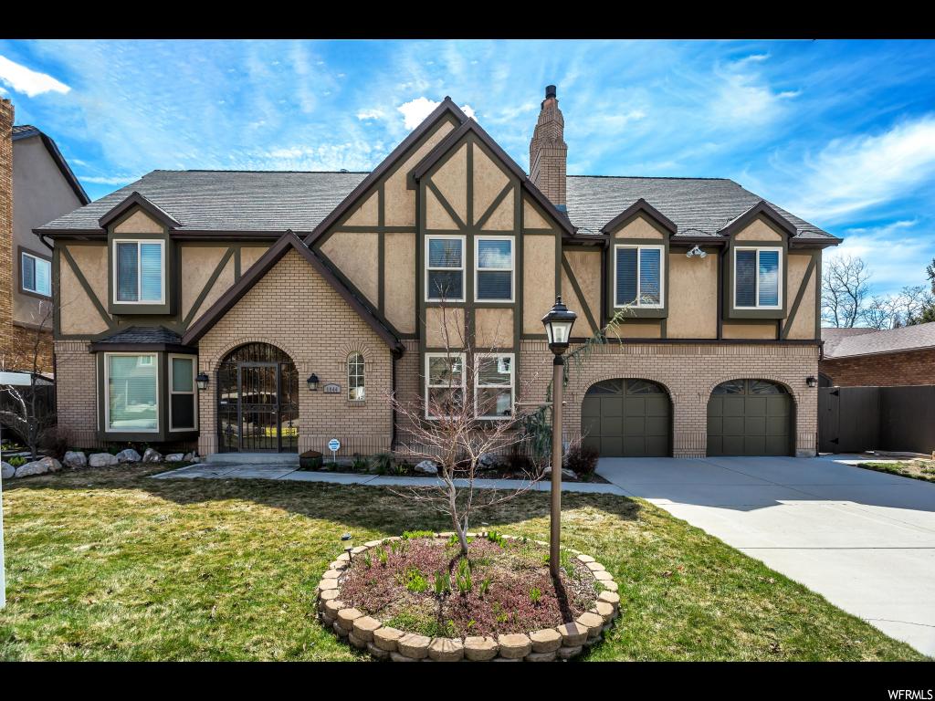 1944 E Rua Branco Dr, Sandy, UT 84093