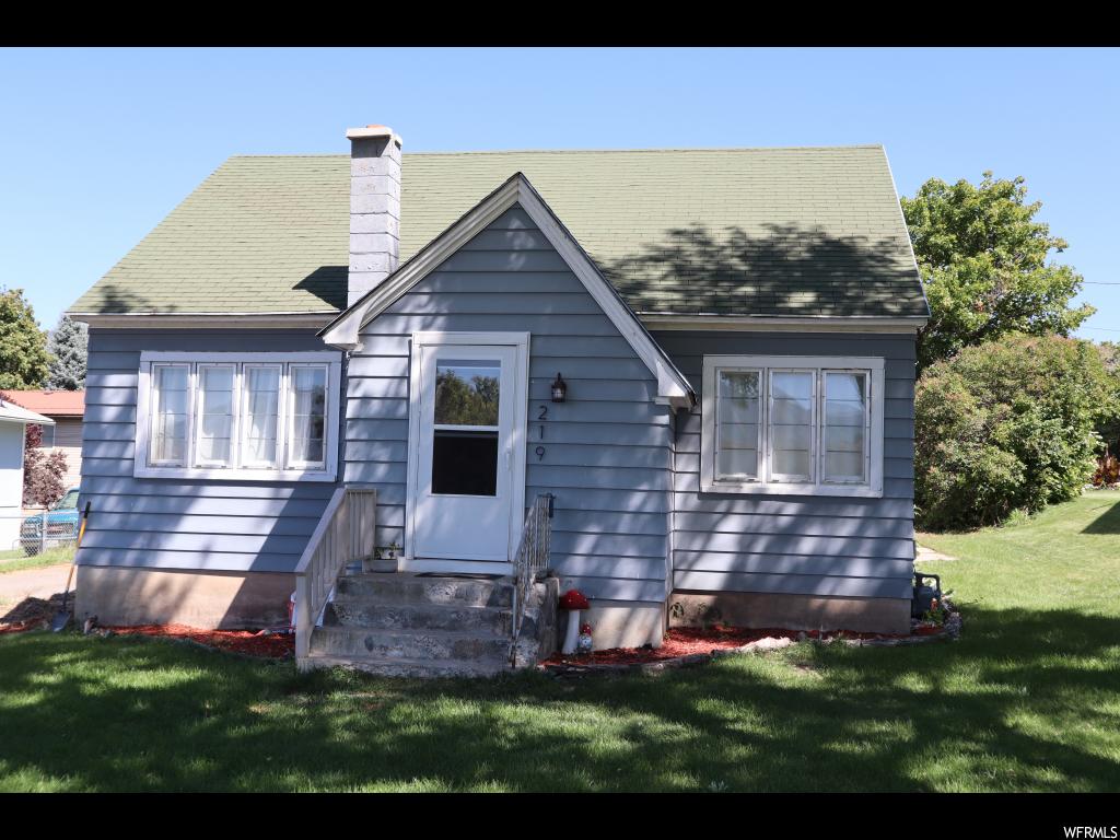 219 S 100 W, Hyrum, UT 84319