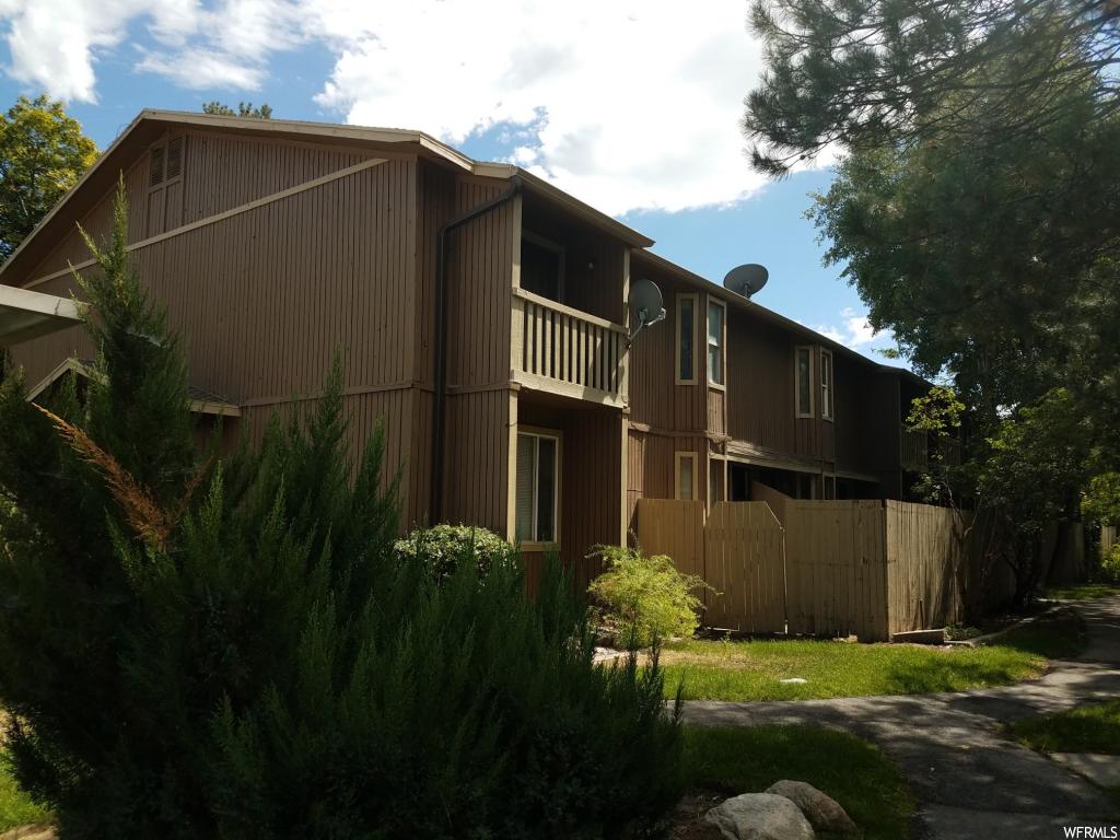 560 E Cobblestone Ln S, Midvale, UT 84047