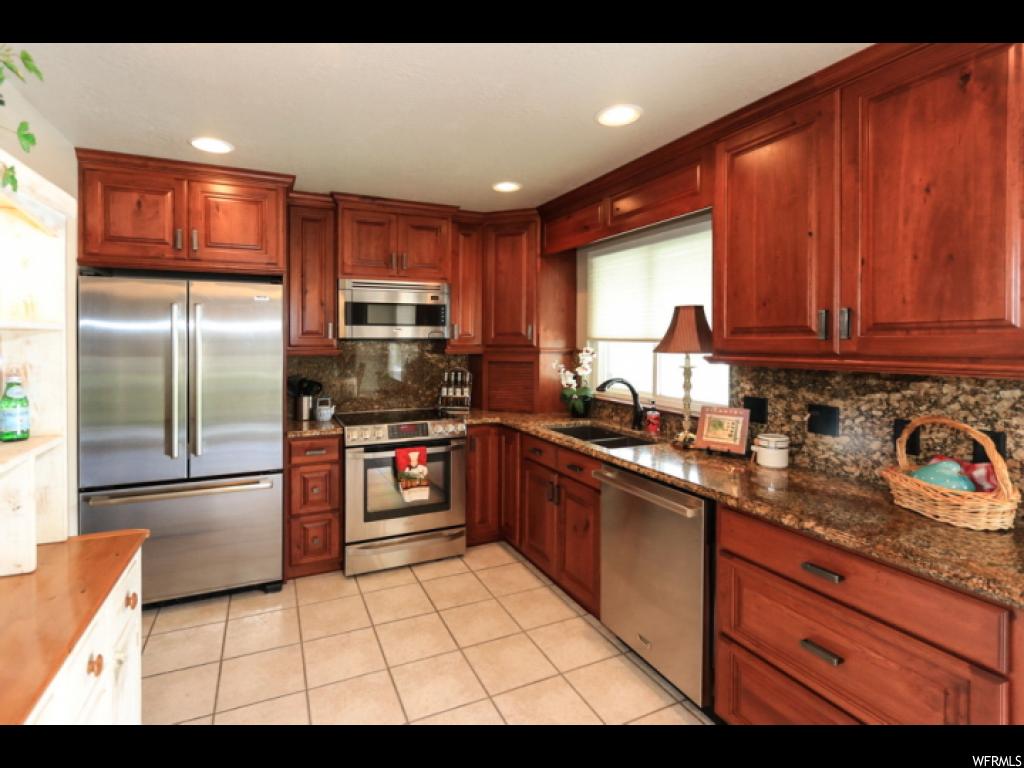 615 E Spring Hill Dr, Murray, UT 84107