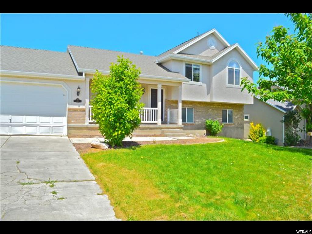 44 E HORSESHOE S Saratoga Springs, Utah This stunning home features an open floor plan and is conveniently located off of Utah Lake and next to TalonsCove Golf Course! In a private community with great parks, biking and walking trails and safe community. As you walk in, you'll find a family area, kitchen with updated appliances and granite countertops, a dining and living area along with a laundry/storage area and half bath. If you head upstairs, you'll find two bedrooms, a full bathroom along with the master bedroom and bathroom. Downstairs, you'll find two bedrooms, laundry and full bathroom. Additional amenities include 2 car garage, hardwood flooring, fully finished basement and beautiful yard. PLEASE SEE AGENT REMARKS FOR ADDITIONAL INFORMATION.