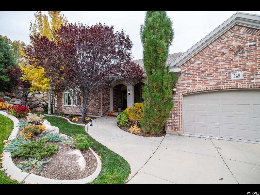 548 S Lofty Ln E, North Salt Lake, UT 84054