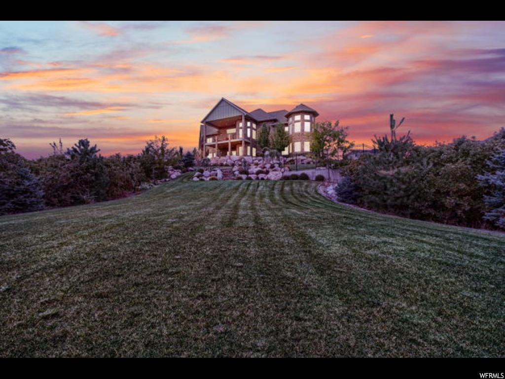 2152 E Canyon View Dr, Layton, UT 84040