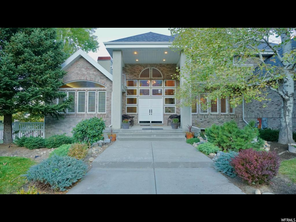 11 S Birchtree Ln E, Sandy, UT 84092
