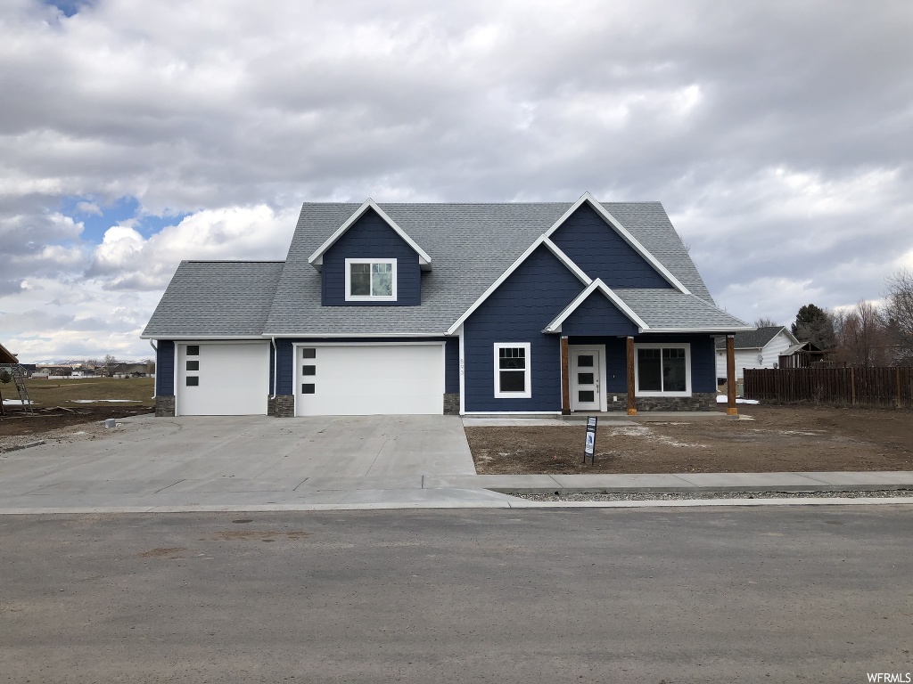 593 E Eagle Dr, Preston, ID 83263
