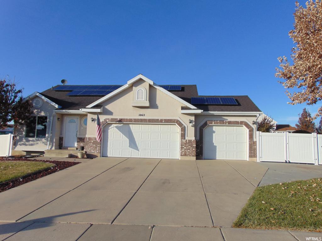 1062 W 200 S, Clearfield, UT 84015