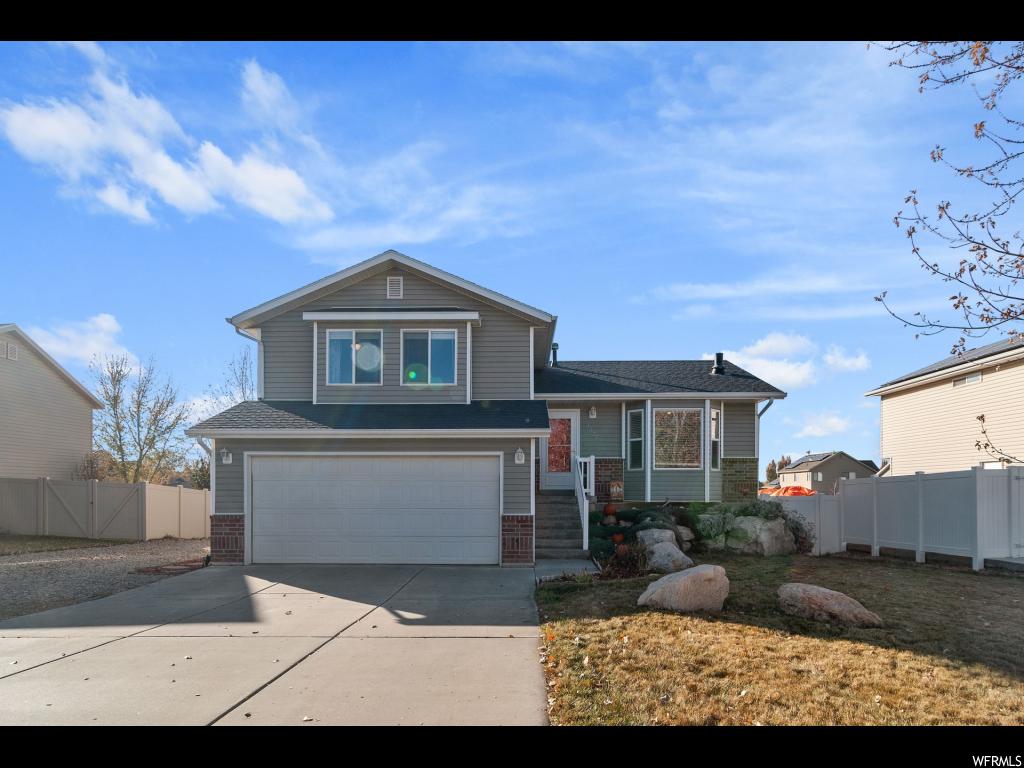 1027 N 750 W, Clinton, UT 84015