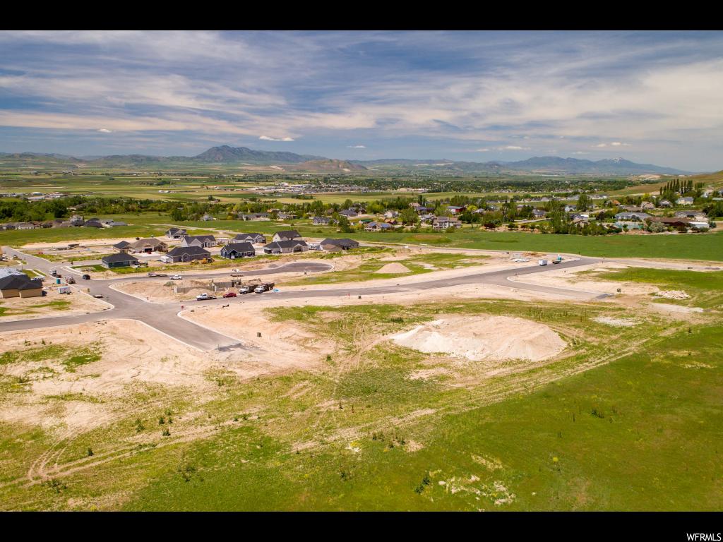 1043 E Center St #50, Hyde Park, UT 84318