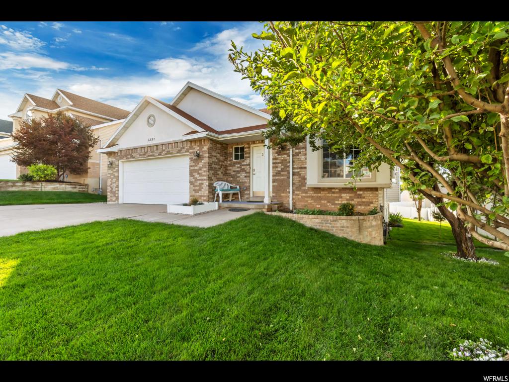 1252 E 3075 N, Layton, UT 84040