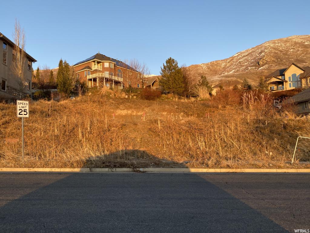 1748 Compton Rd N, Farmington, UT 84025