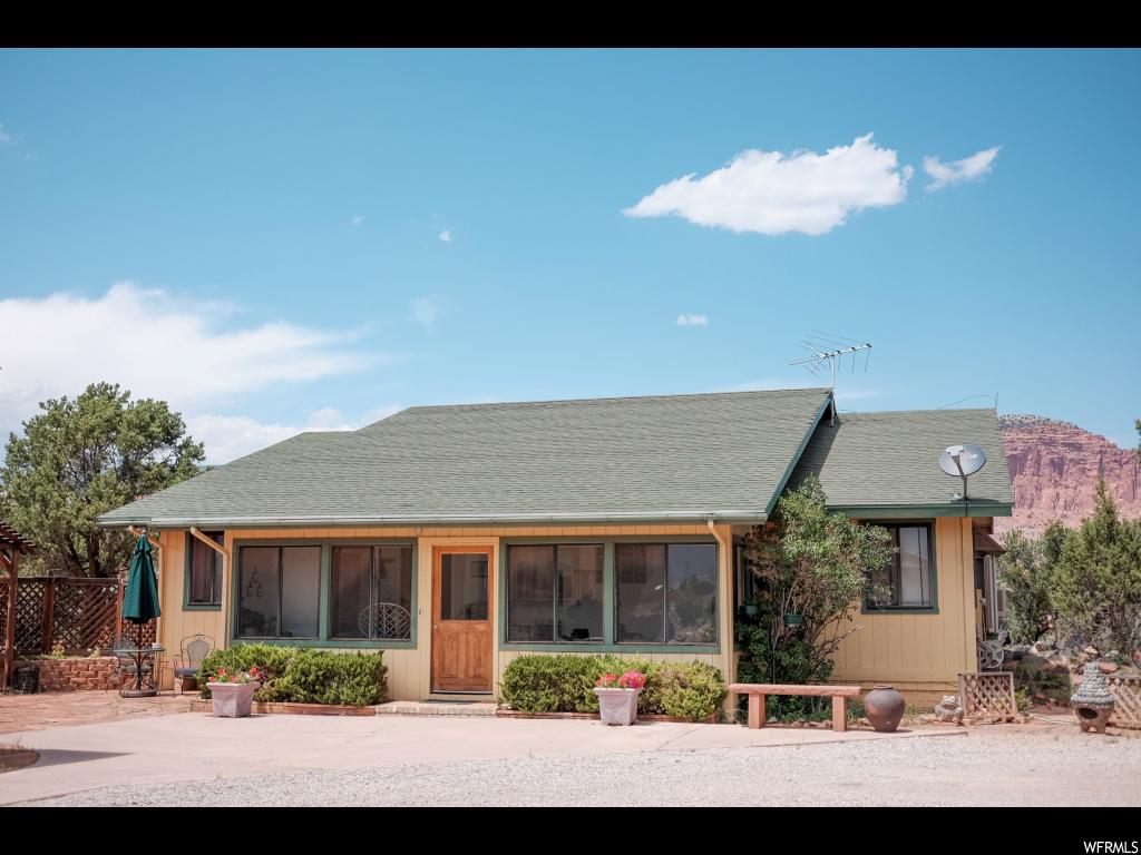 520 N 100 W, Torrey, UT 84775