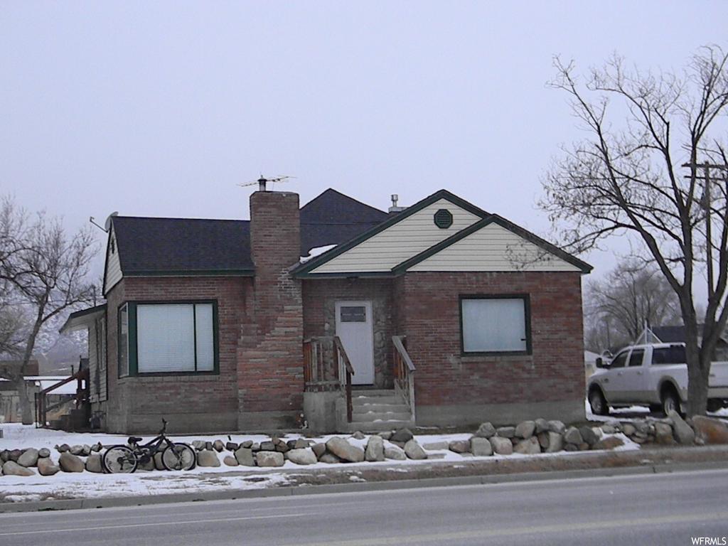 264 STATE ST W S Fountain Green, Utah (A2199CF) Very nice, totally remodeled home! This house is so nice and beautifully finished. New everything! 3 good sized bedrooms. New electrical and plumbing. Wonderful view of the mountains. Ready to move into. Room for expansion. This house won't last long! Call Carol for an appointment.