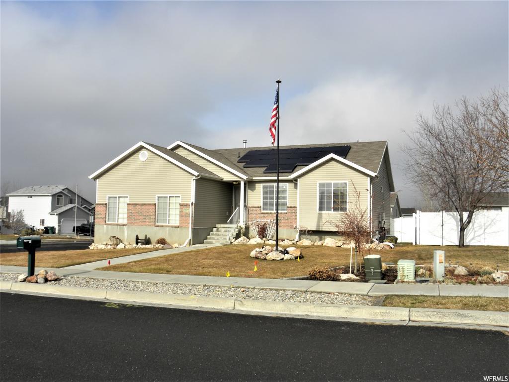 2672 W 4050 S, Roy, UT 84067
