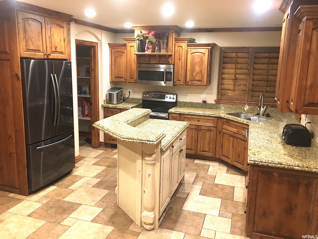 520 E 1700 N, North Ogden, UT 84414