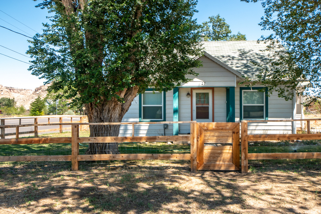 25 S 200 E, Escalante, UT 84726