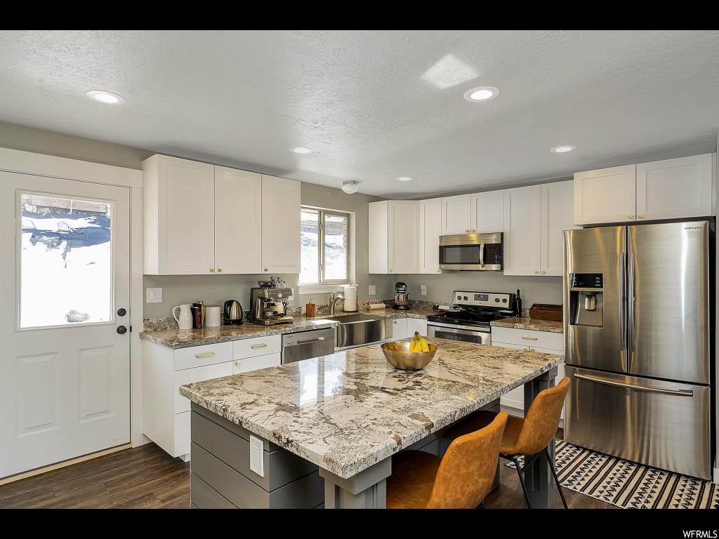 1602 E 8640 S, Sandy, UT 84093