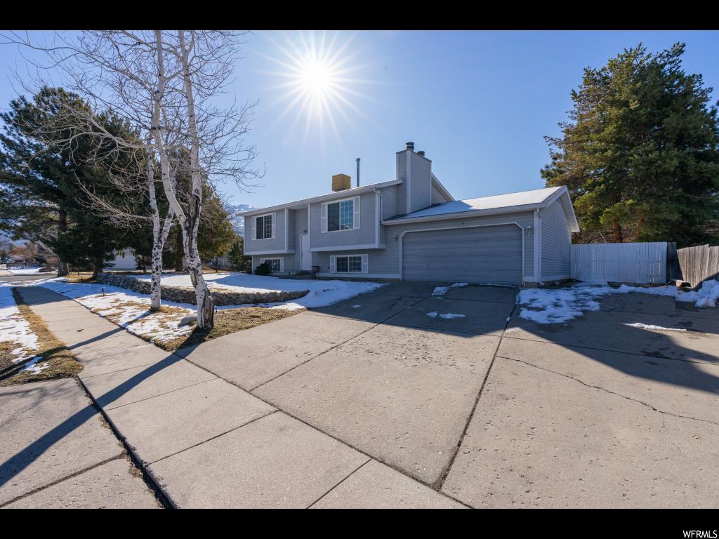 2044 E Newcastle Dr, Sandy, UT 84093