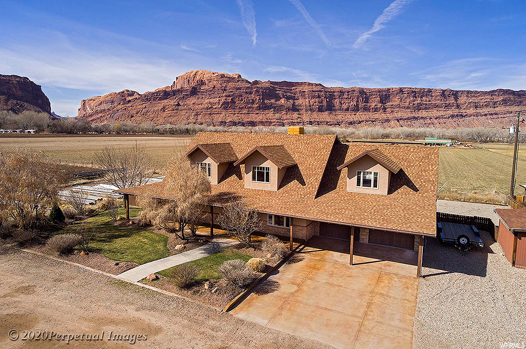 853 Rainbow Dr, Moab, UT 84532