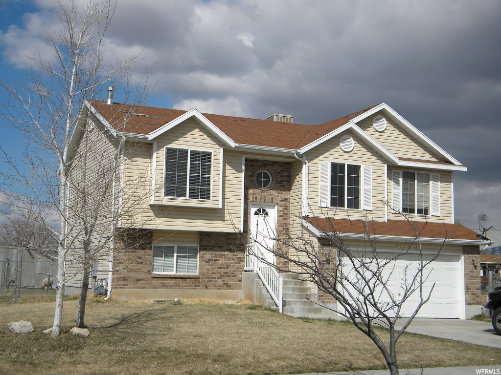 4066 W 5550 S, Roy, UT 84067