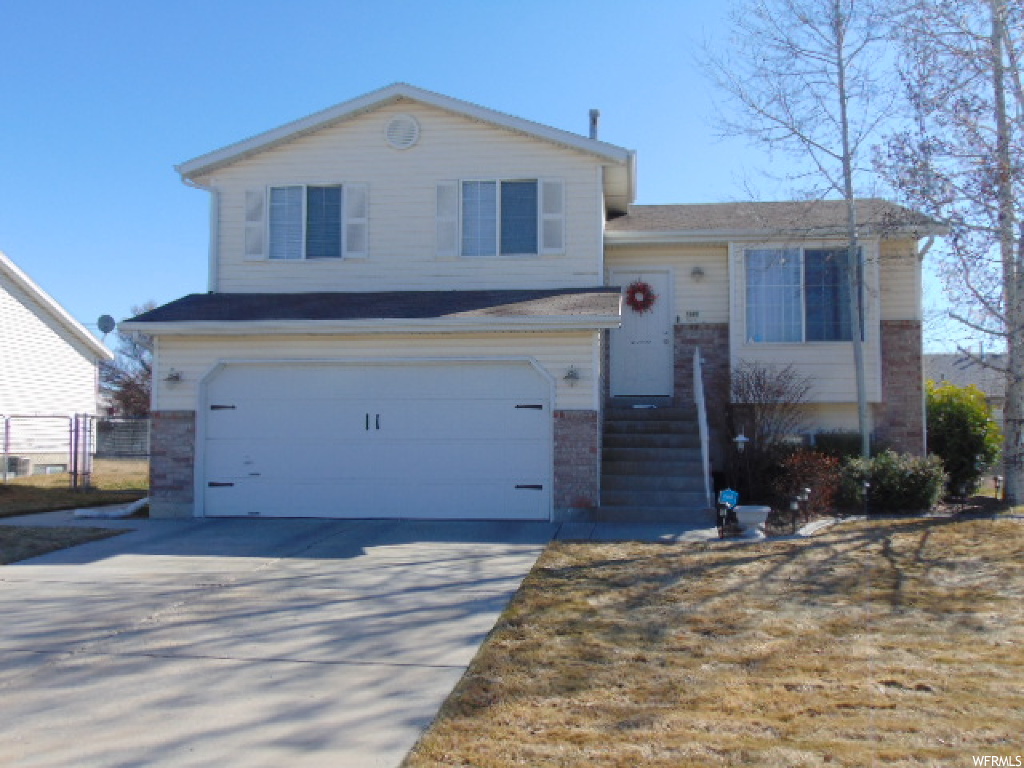 2387 W 1850 N, Clinton, UT 84015