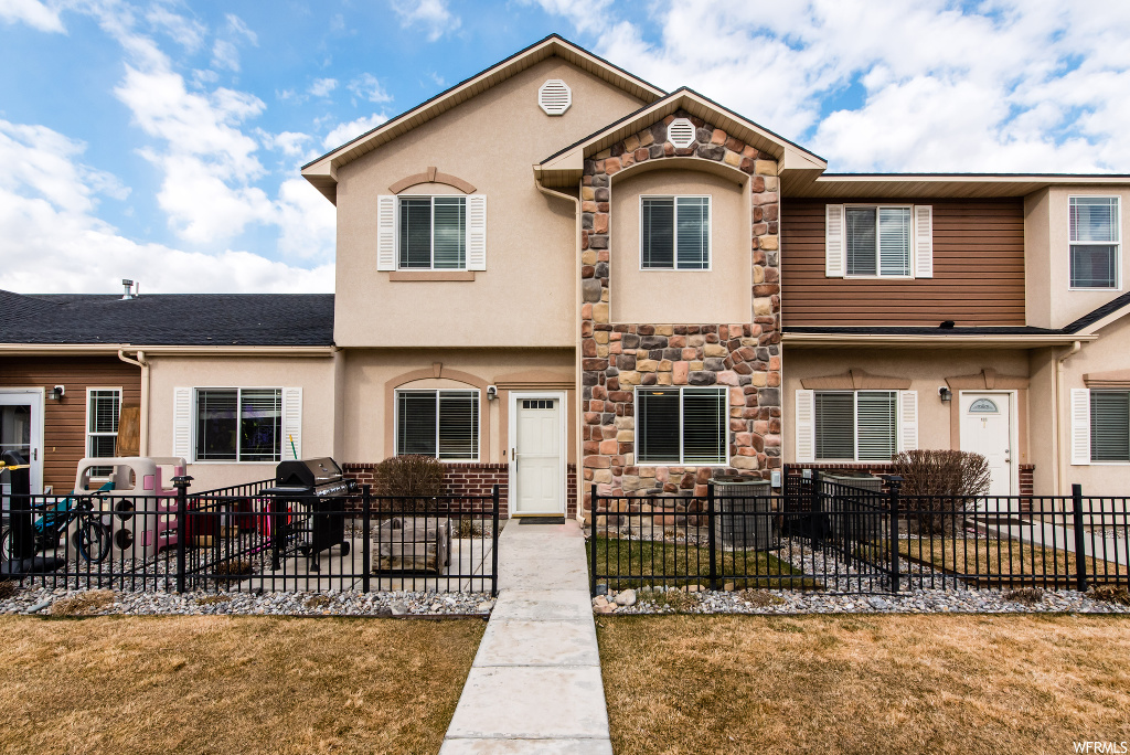 1492 N 565 W #102, Logan, UT 84341