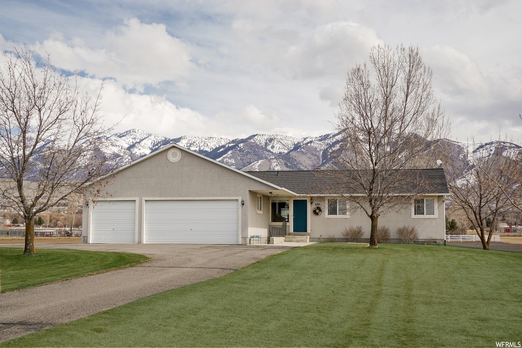 690 S 100 W, Hyde Park, UT 84318