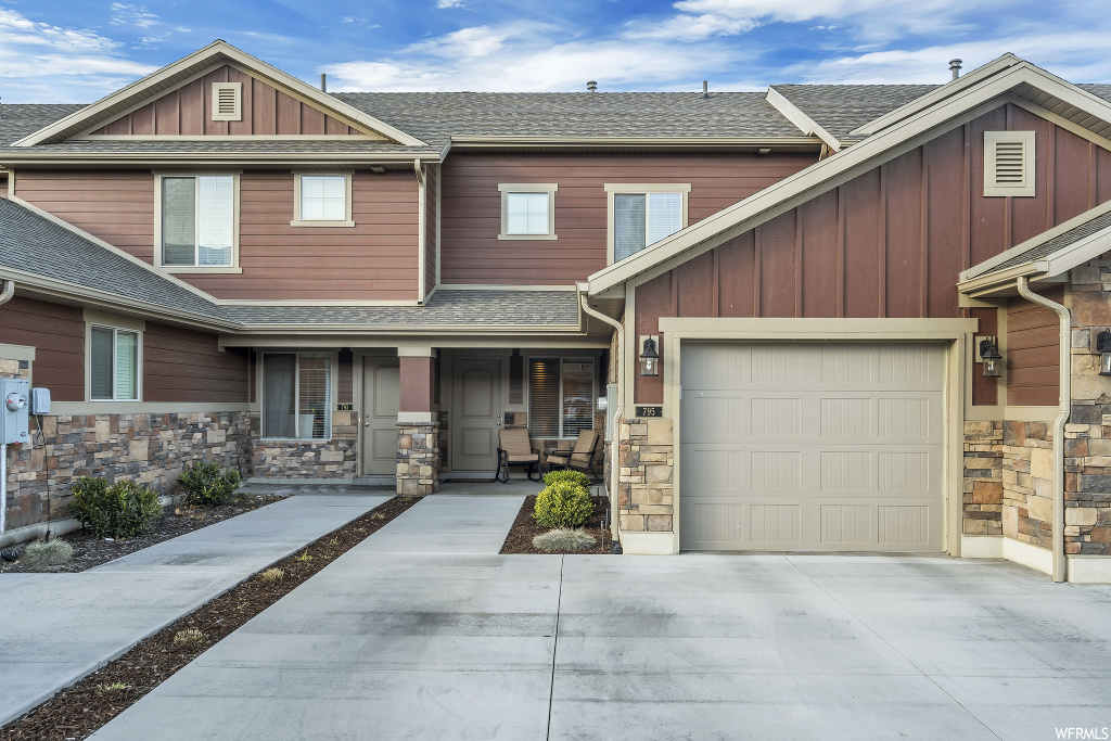 795 Crimson Ct, Kaysville, UT 84037