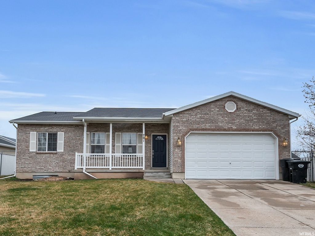 701 W 2050 N, Clinton, UT 84015