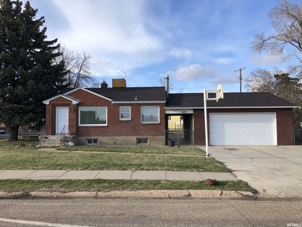 2070 W 4000 S, Roy, UT 84067