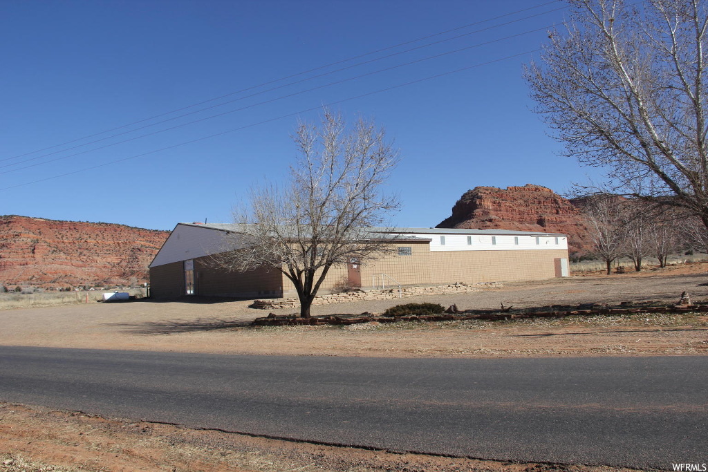 1002 E Chinle Dr, Kanab, UT 84741