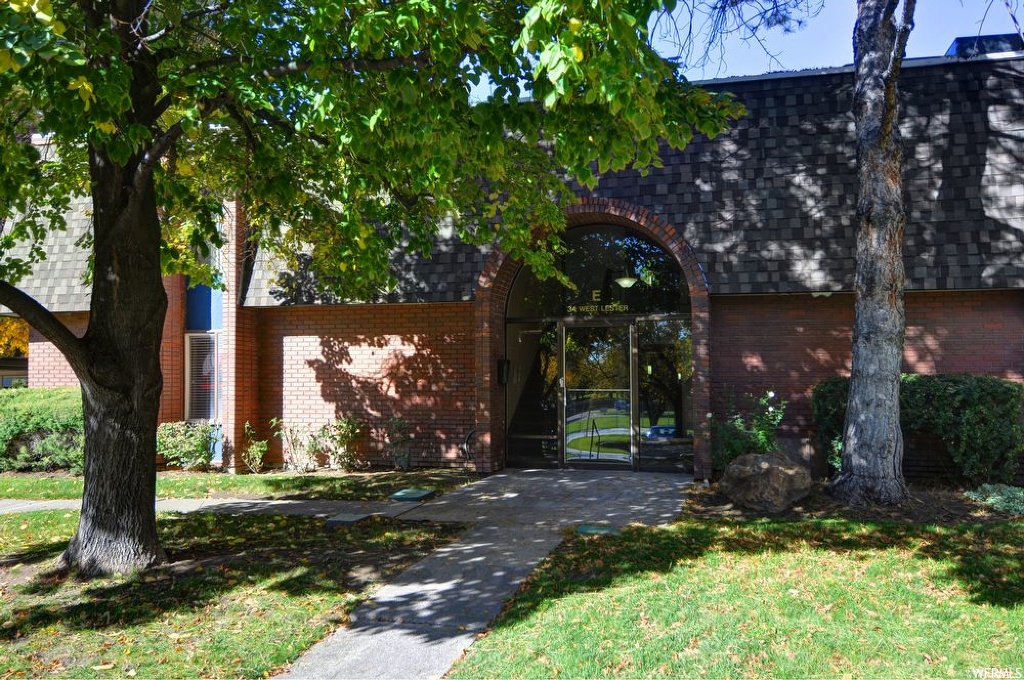34 Lester Ave #E18, Murray, UT 84107