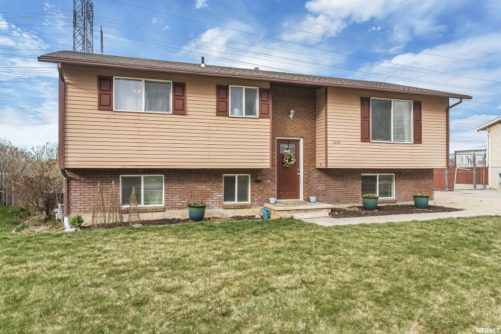 2233 S 150 W, Clearfield, UT 84015