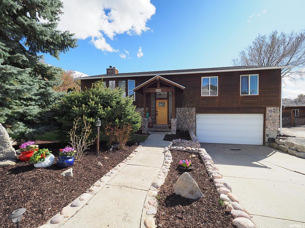 2110 E Pinecrest Ln S, Sandy, UT 84092