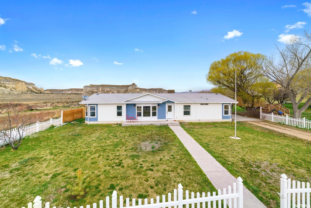 55 E 300 N, Henrieville, UT 84736