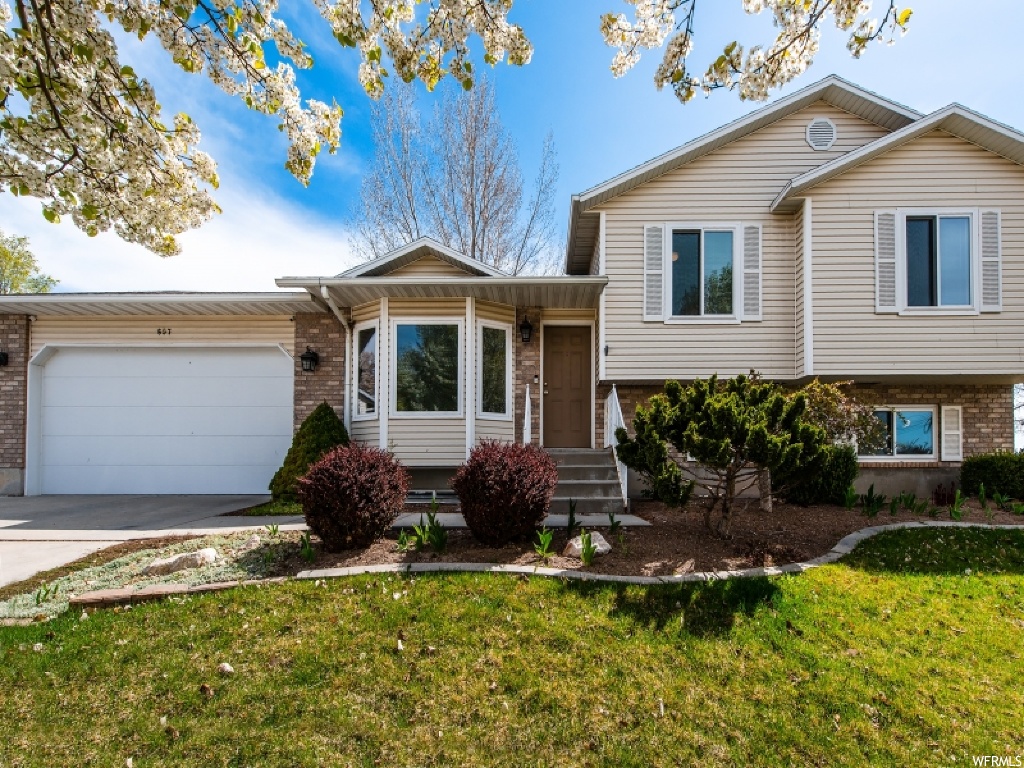 697 W Sunset Links Dr, Salt Lake City