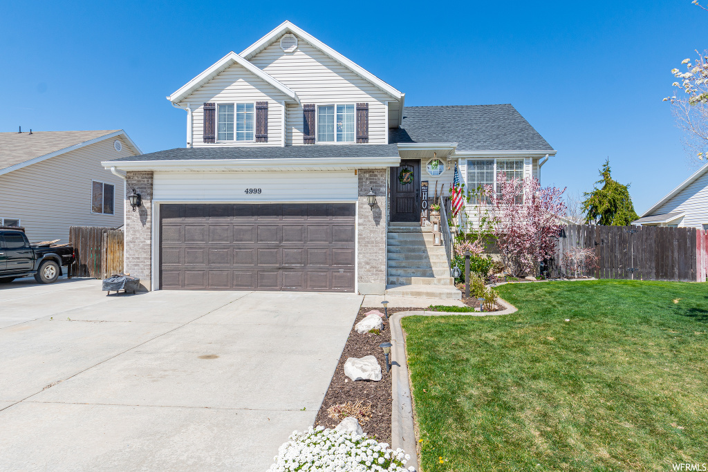 4999 Vista Dr, Roy, UT 84067