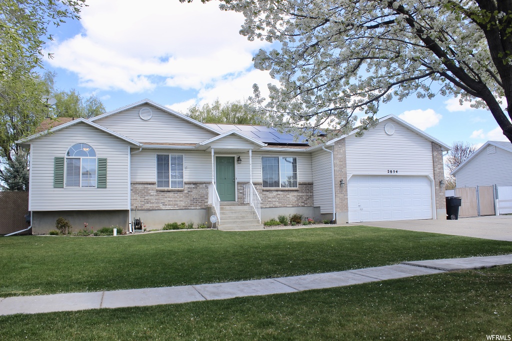 2854 W 2250 N, Clinton, UT 84015