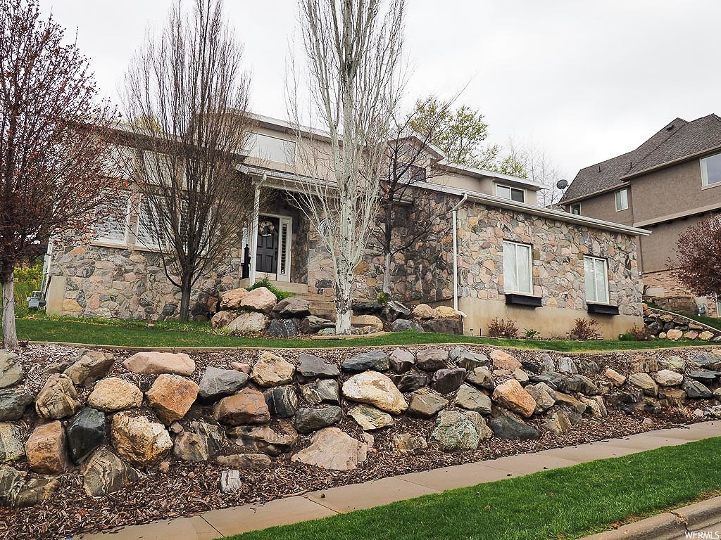 3797 S Huntington Dr E, Bountiful, UT 84010