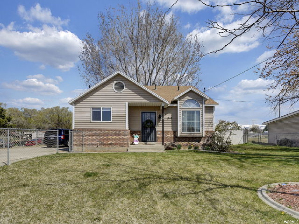 844 N 1000 W, Clinton, UT 84015